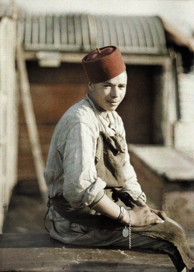 Lavoratore Algerino dopo la Ritirata dei Tedeschi, Noyon, Oise, Francia, 1917 da Fernand Cuville